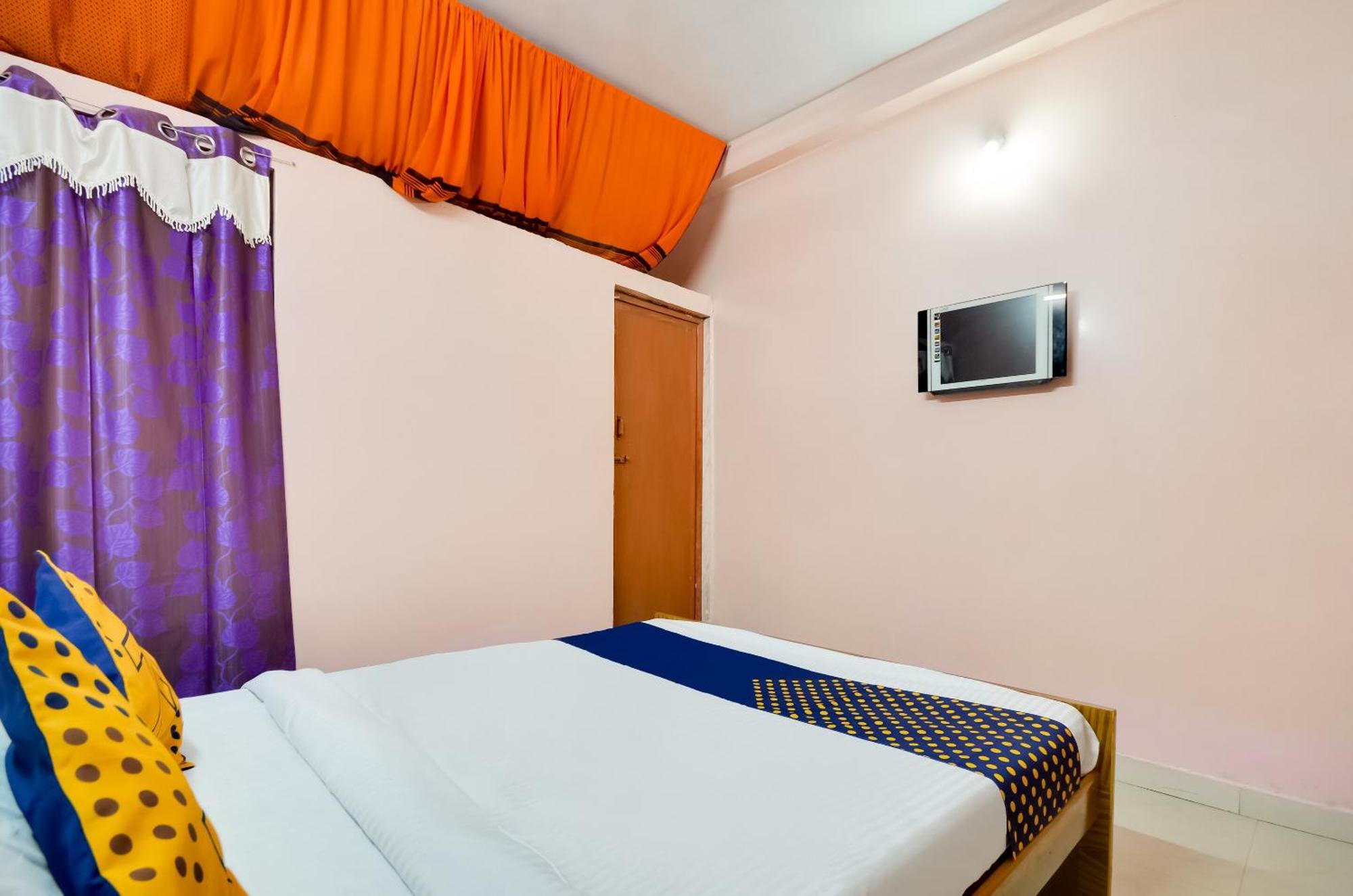 SPOT ON 69092 Sri Murugan Lodge Coimbatore Bagian luar foto