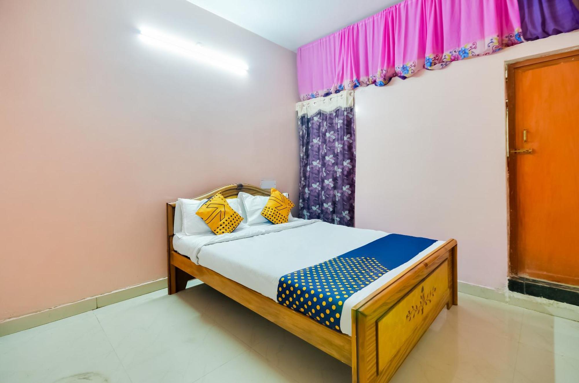 SPOT ON 69092 Sri Murugan Lodge Coimbatore Bagian luar foto