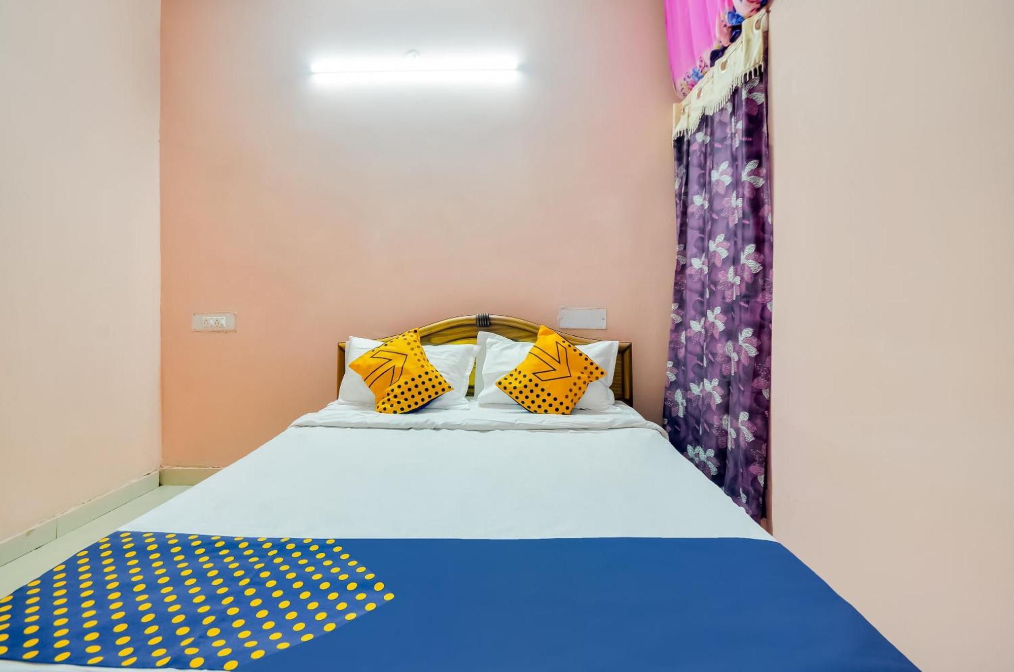 SPOT ON 69092 Sri Murugan Lodge Coimbatore Bagian luar foto